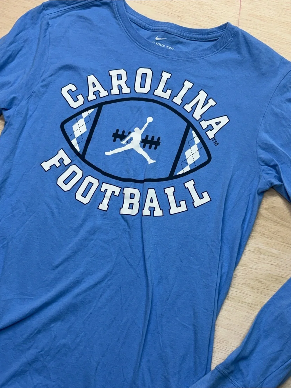 Nike Jordan Carolina TarrHeels Football T-Shirt Small Blue Long Sleeve Jumpman